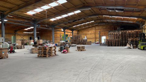 Nave industrial con muelle de carga