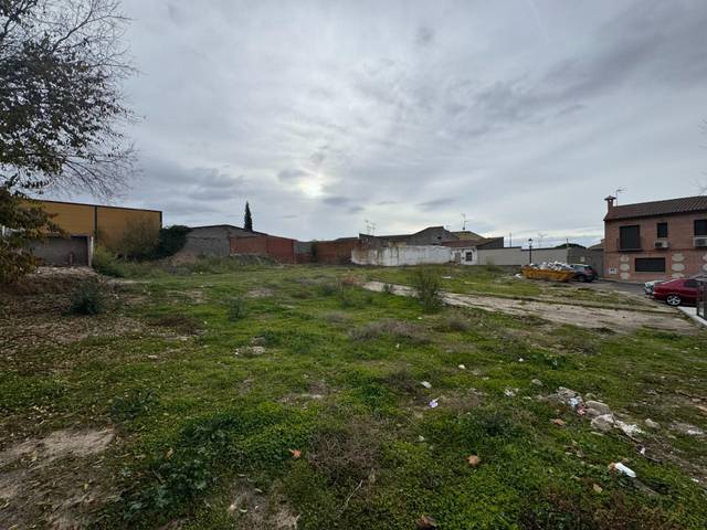 Terreno residencial en Venta en Calle de Fuente Grande en Villamanta