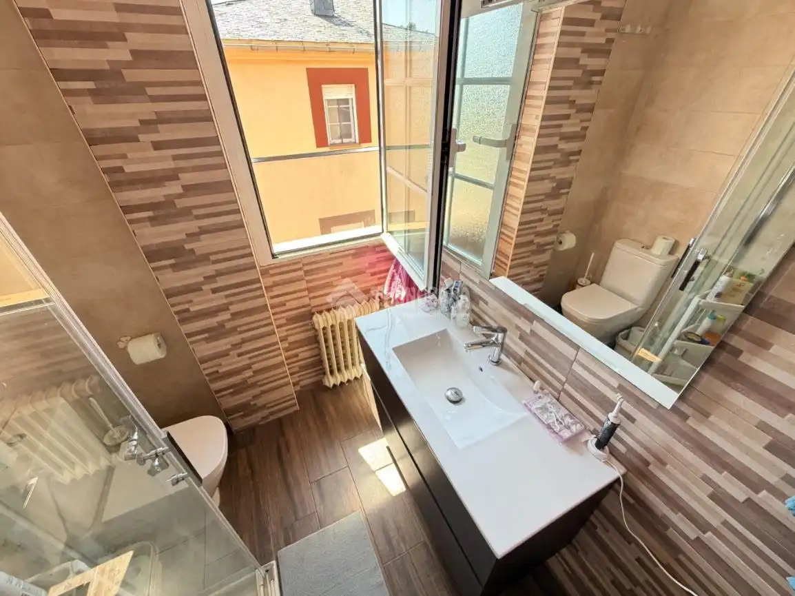 Baño de Casa adosada en venta en Collado Mediano con Calefacción y Jardín privado