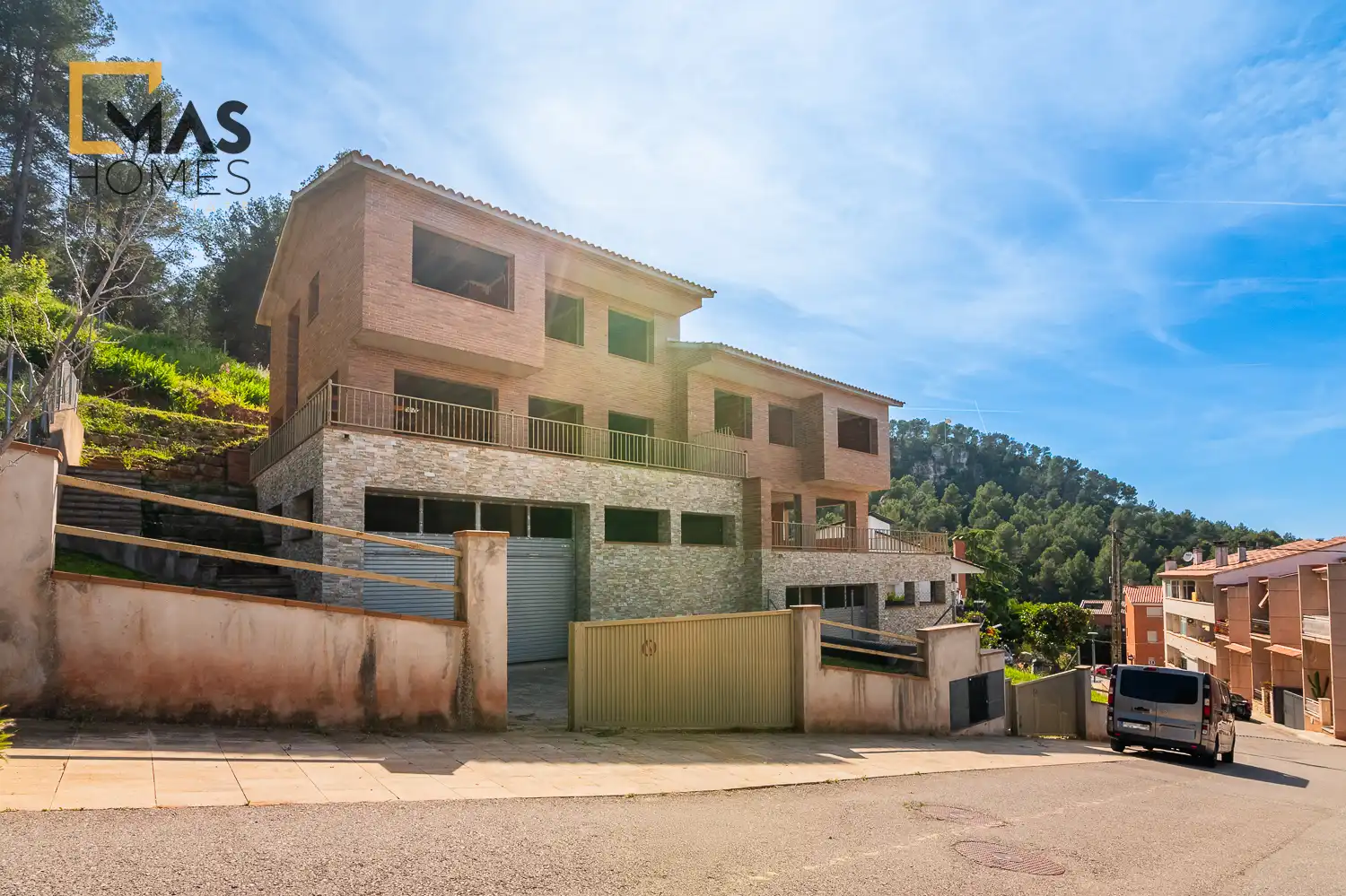 Casa adosada en venda a Ptge de Planella, Castellví de Rosanes