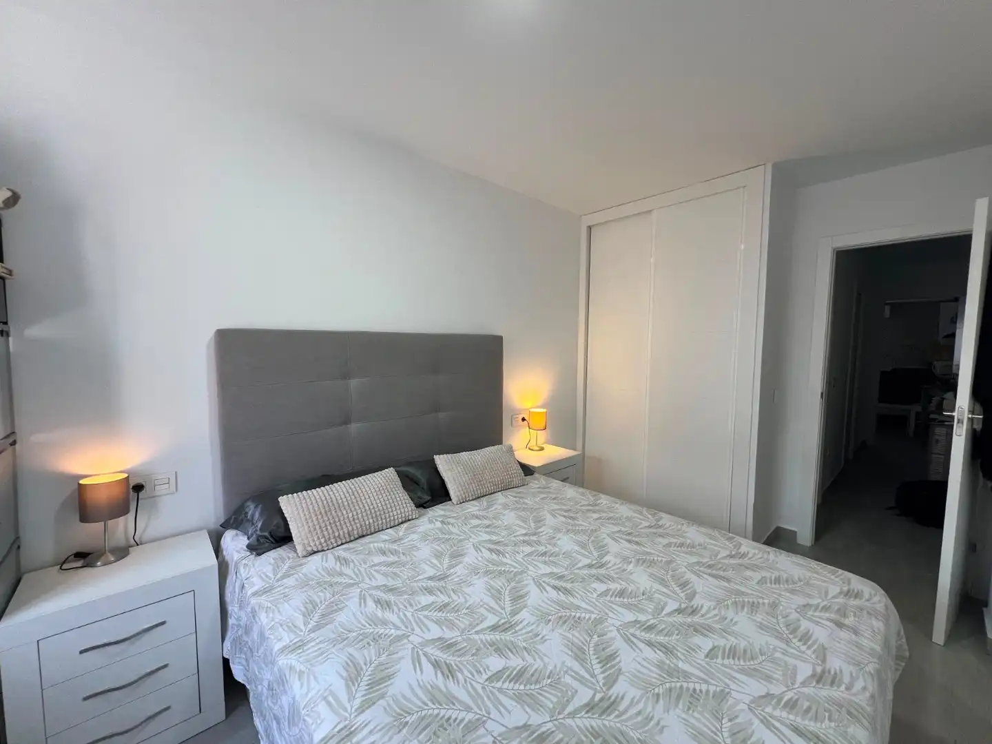 Habitación de Apartamento de alquiler en San Pedro del Pinatar con Aire acondicionado, Amueblado y Lavadora