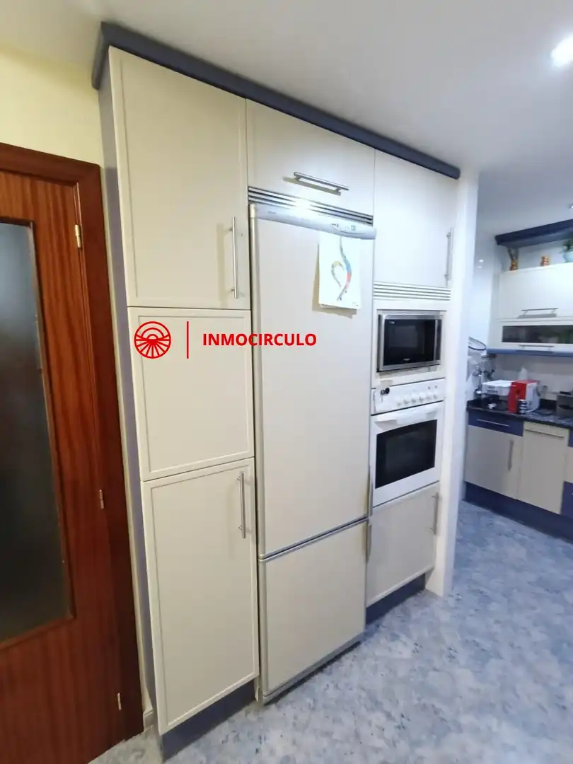 Cocina de Dúplex en venta en Burgos con Terraza
