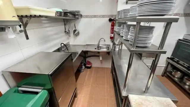 Cocina de Local en venta en Torredembarra con Aire acondicionado, Calefacción y Amueblado
