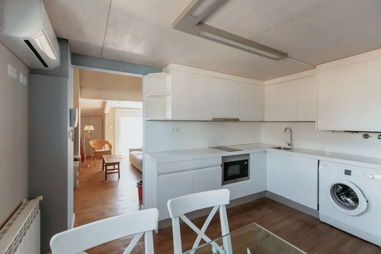 Küche von Dachboden zur Miete in Huesca mit Klimaanlage, Heizung und Terrasse