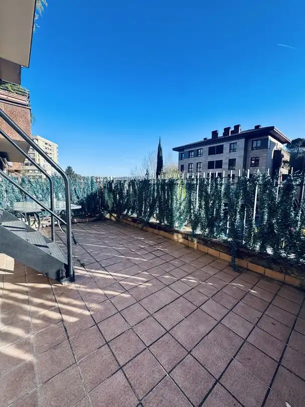 Terrassa de Dúplex en venda en Donostia - San Sebastián  amb Aire condicionat, Calefacció i Terrassa