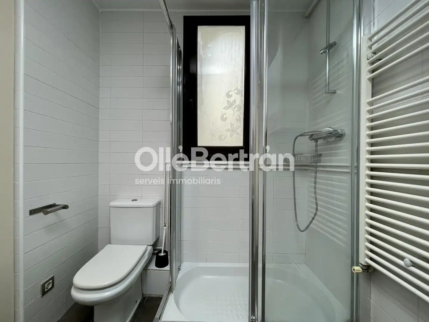 Bathroom of Flat for sale in Barcelona  with Air Conditioner, Heating and Oven