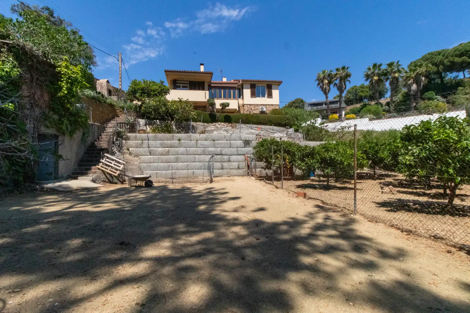 Vista exterior de Casa o xalet en venda en Sant Cebrià de Vallalta amb Calefacció, Jardí privat i Terrassa