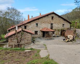 Vista exterior de Finca rústica en venda en Zestoa amb Moblat