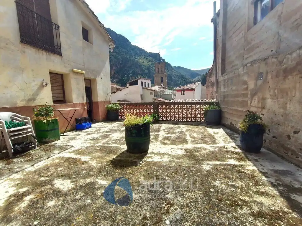 Vista exterior de Casa o xalet en venda en Arnedillo amb Calefacció, Jardí privat i Terrassa