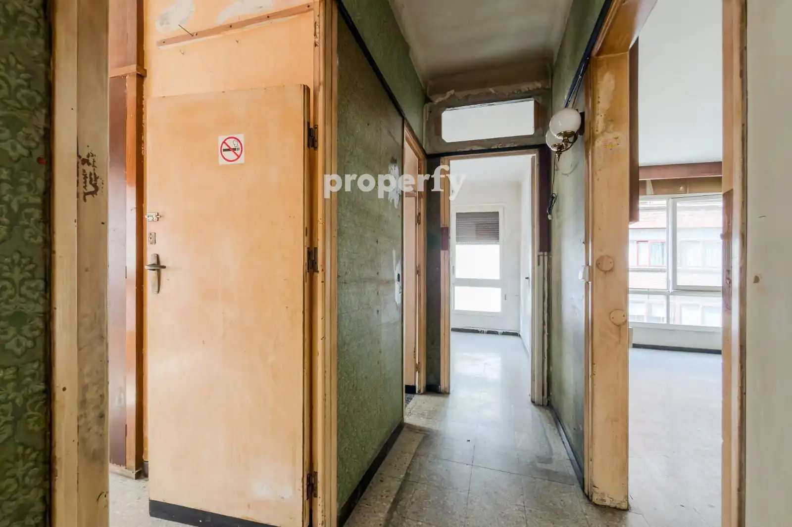 Piso en venta en Barcelona con Calefacción, Terraza y Balcón