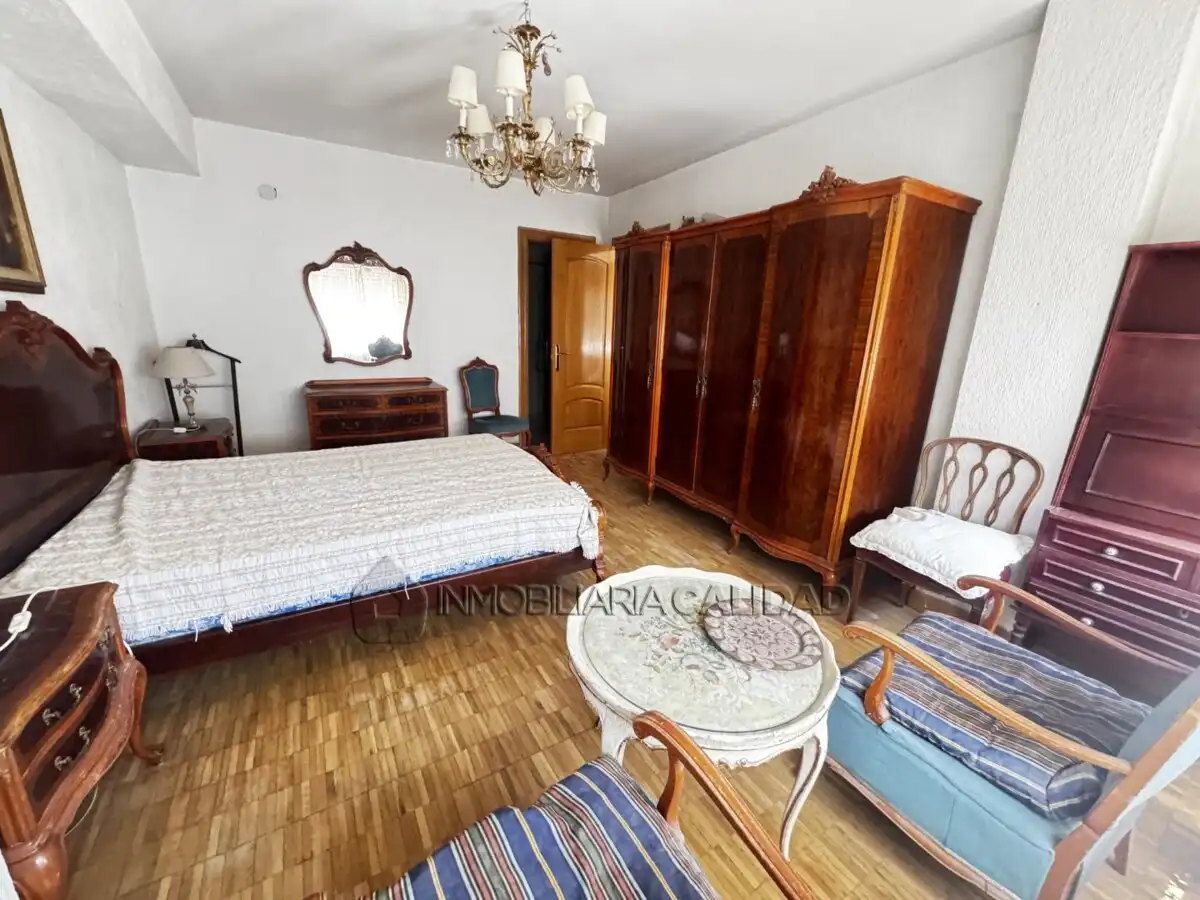 Bedroom of Flat for rent in Burgos  with Heating, Furnished and Pets allowed