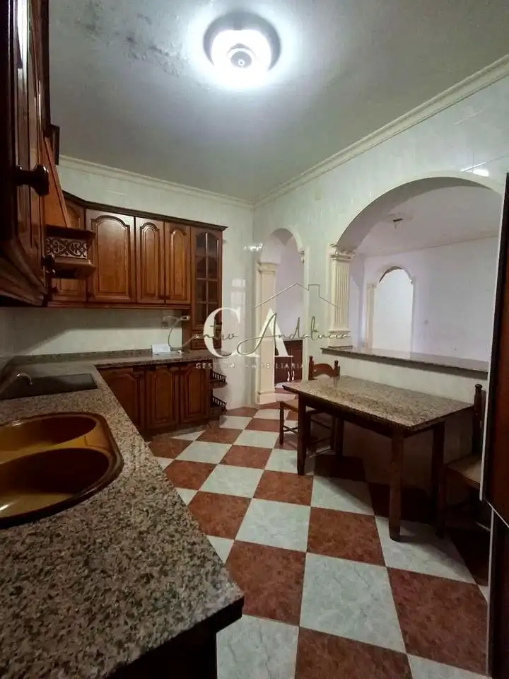 Cuina de Casa o xalet en venda en Badolatosa amb Aire condicionat i Terrassa