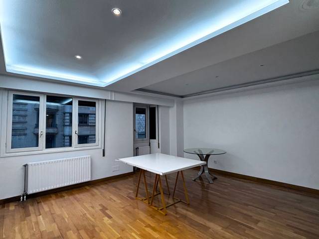 Piso en Alquiler en Calle Vitoria en Villa Pilar