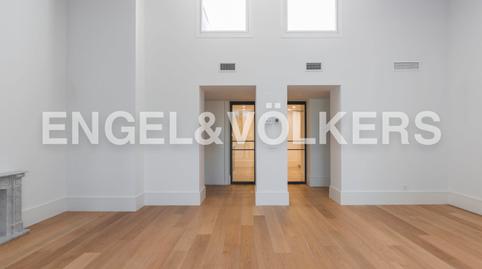 Foto 5 de Ático de alquiler en Calle de Génova 6ºe, Almagro, Madrid