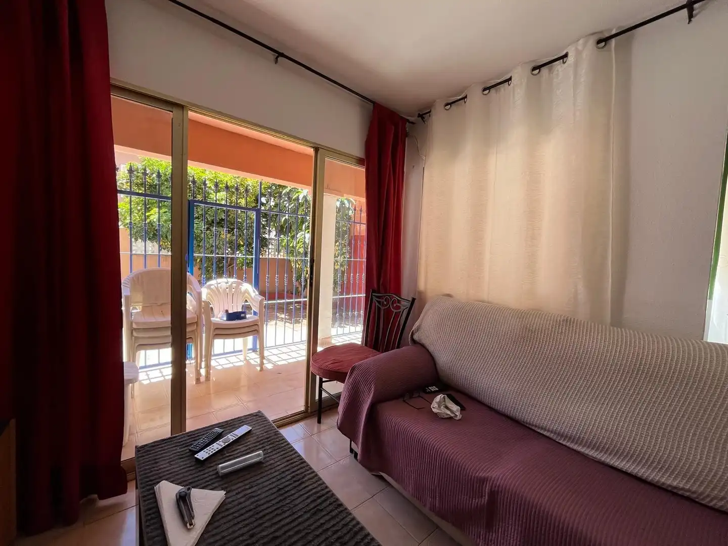 Sala de estar de Casa adosada en venta en La Nucia con Amueblado y Balcón