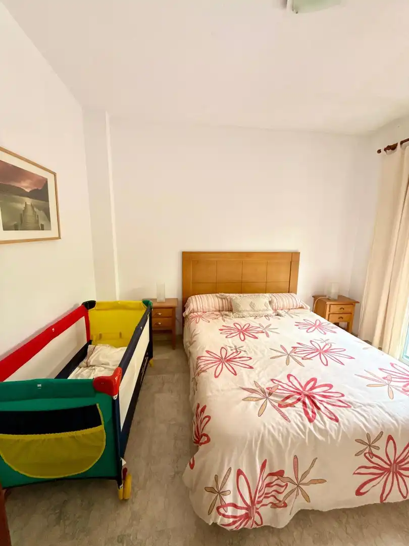 Schlafzimmer von Einfamilien-Reihenhaus zum Verkauf in Vélez-Málaga mit Klimaanlage, Heizung und Terrasse