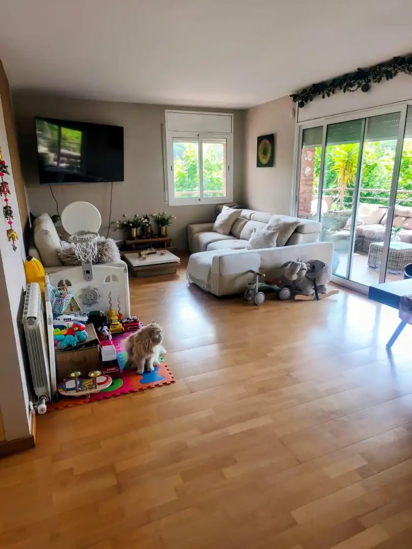 Wohnzimmer von Wohnung zur Miete in Tiana mit Heizung, Terrasse und Abstellraum