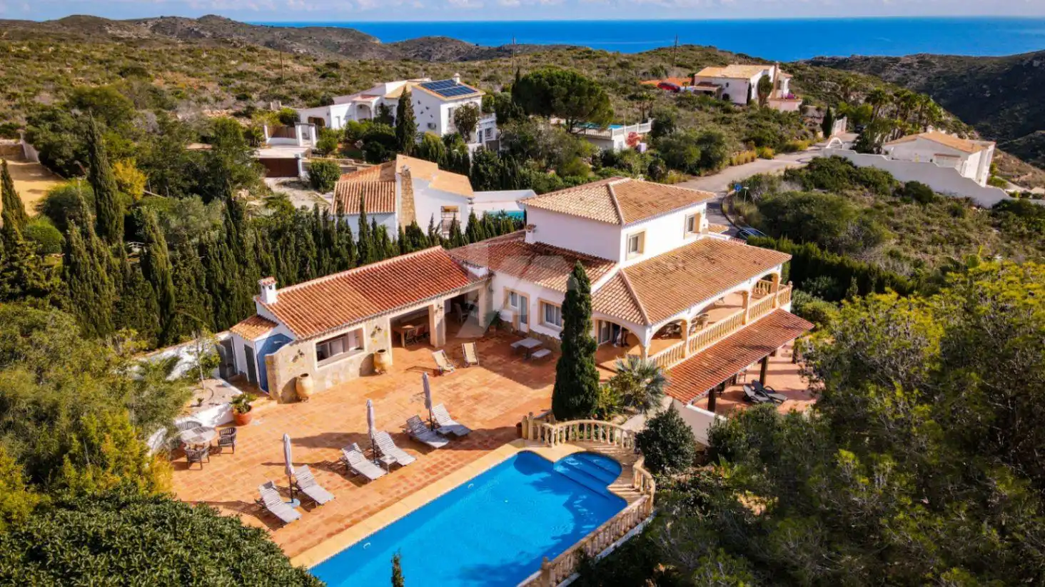 Chalet con terraza en venta en Cumbre del Sol, imagen 2