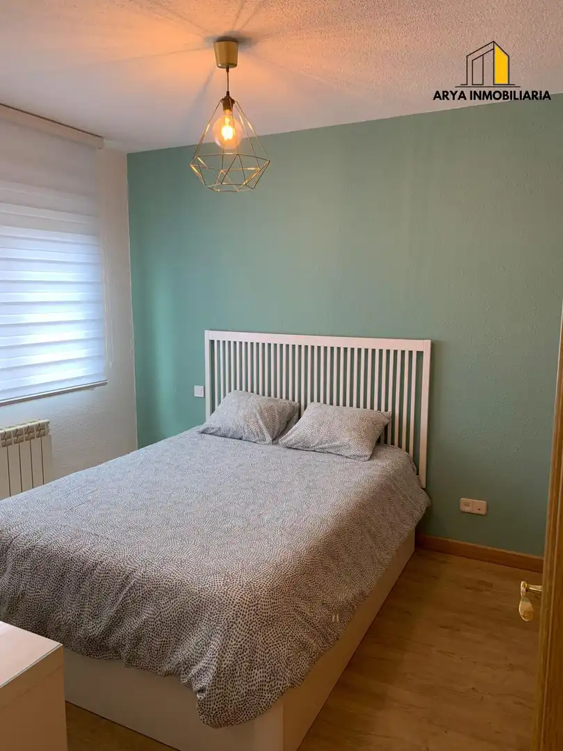 Bedroom of Apartments for rent in Torrejón de Ardoz  with Air Conditioner, Heating and Storage room