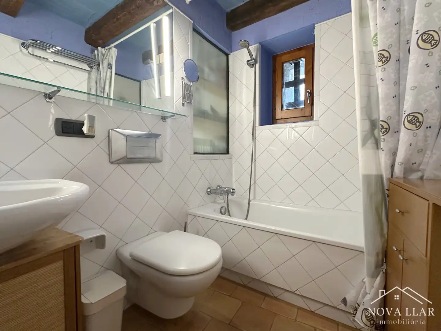 Baño de Finca rústica en venta en Les Llosses con Calefacción, Jardín privado y Parquet