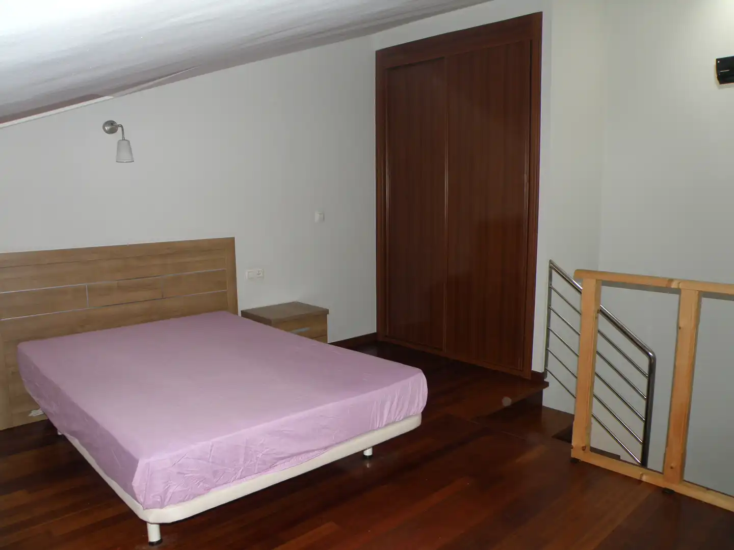 Dormitori de Dúplex de lloguer en Ames amb Calefacció, Parquet i Traster