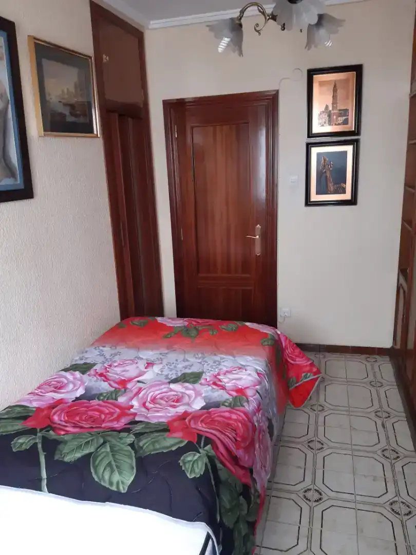 Habitación de Piso para compartir en L'Olivereta