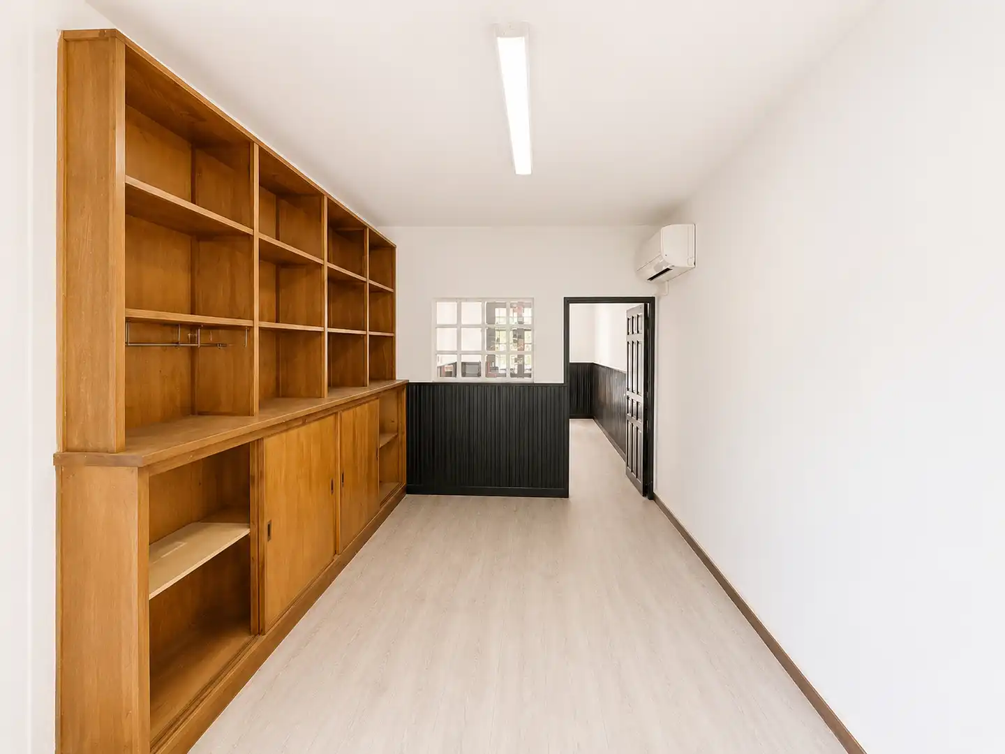 Local comercial en alquiler en Plaza General Vives, imagen 5