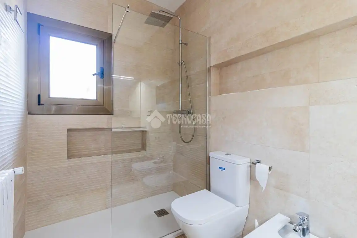 Bany de Casa o xalet de lloguer en Sant Cugat del Vallès amb Aire condicionat, Calefacció i Terrassa