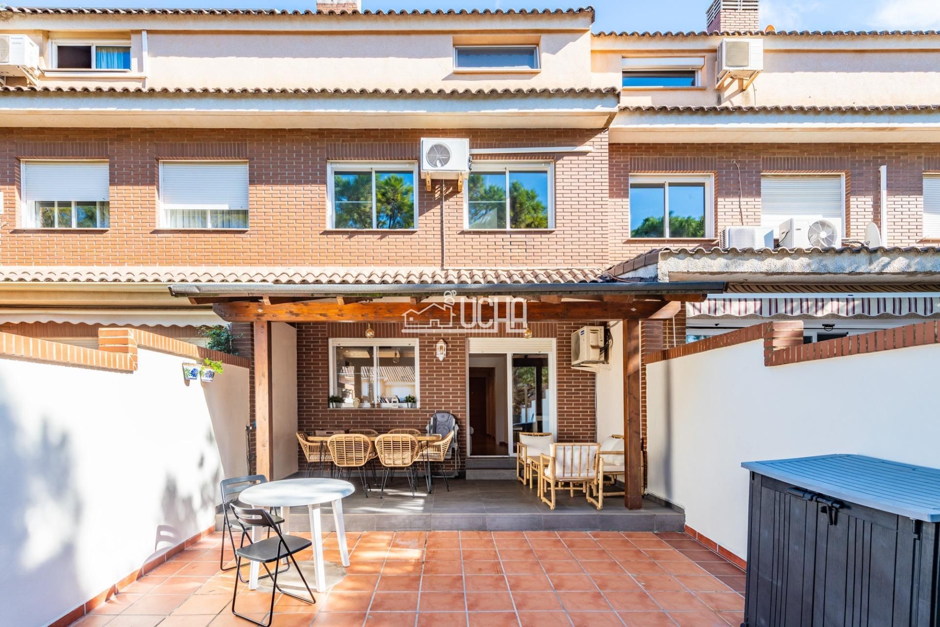 Terrace of Single-family semi-detached for sale in Bétera  with Air Conditioner, Heating and Alarm