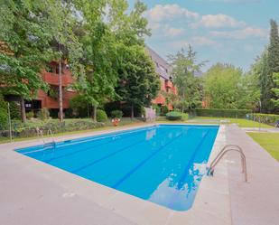 Swimming pool of Flat for sale in Villaviciosa de Odón  with Air Conditioner and Terrace