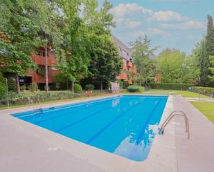 Piscina de Pis en venda en Villaviciosa de Odón amb Aire condicionat i Terrassa