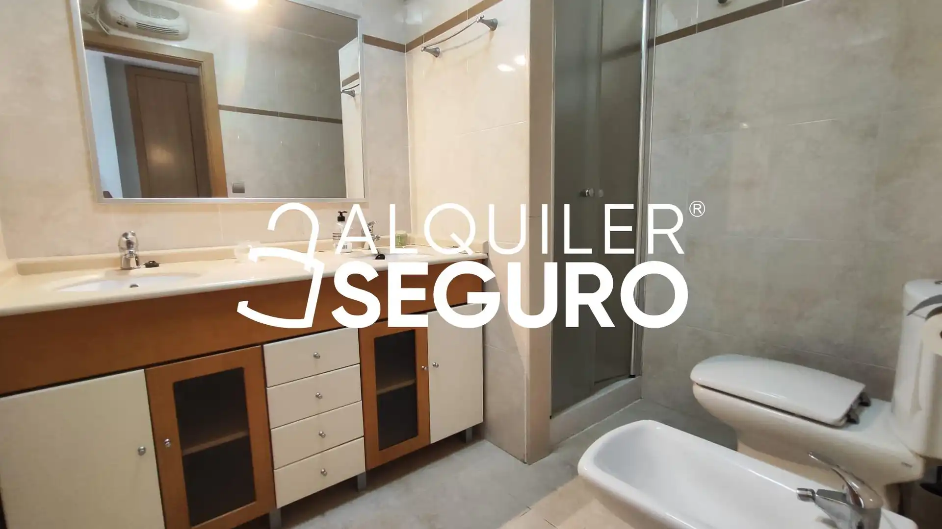 Bathroom of Flat for rent in Torrent  with Air Conditioner, Terrace and Storage room
