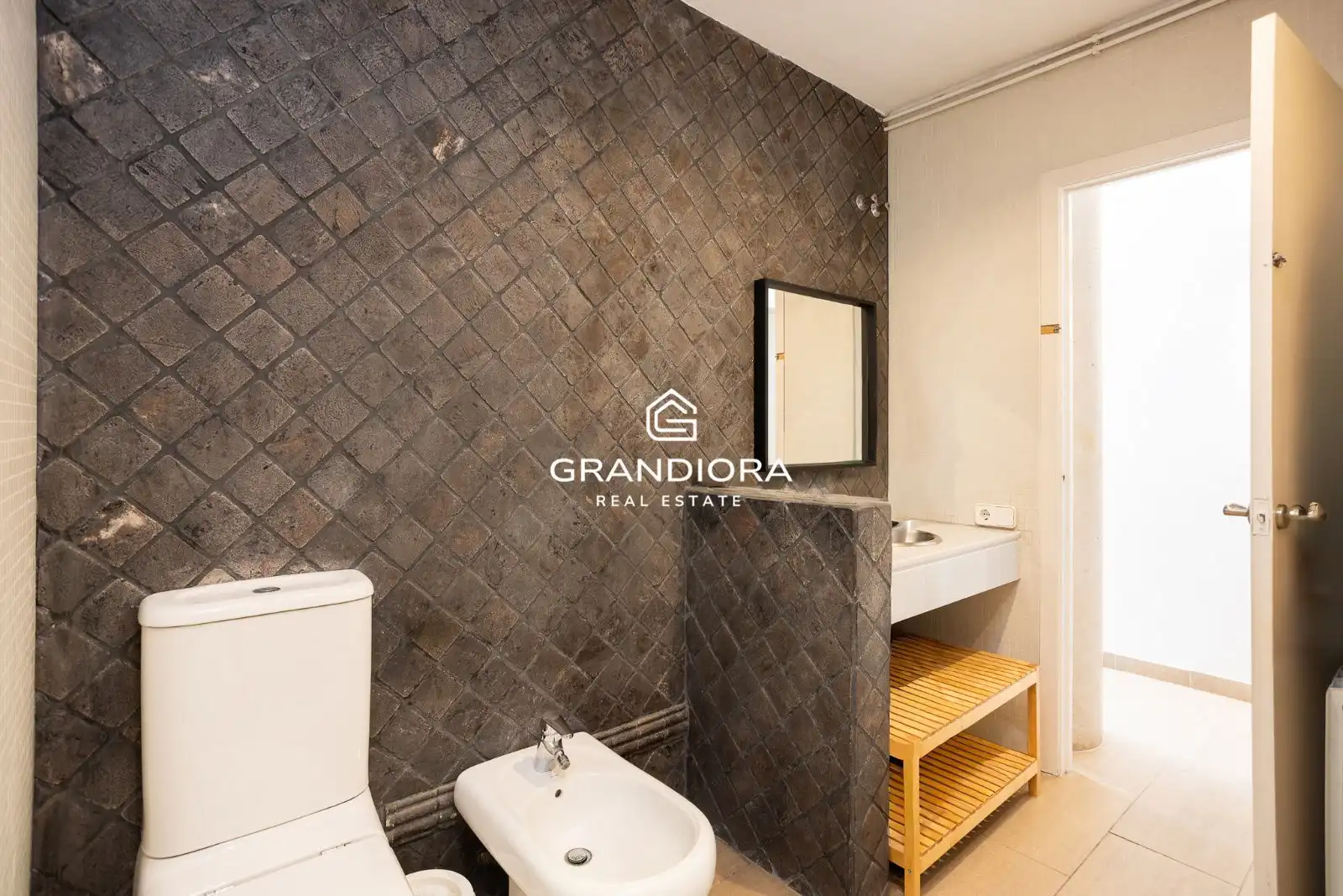Bathroom of Houses for rent in Alella  with Swimming Pool