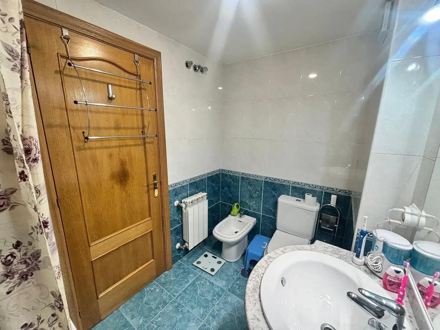 Baño de Piso en venta en Oviedo  con Calefacción, Parquet y Trastero