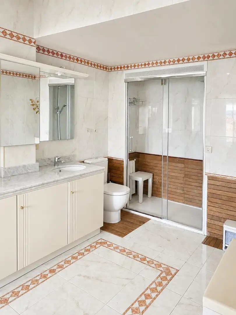 Baño de Piso en venta en Barcelona con Jardín privado y Parquet