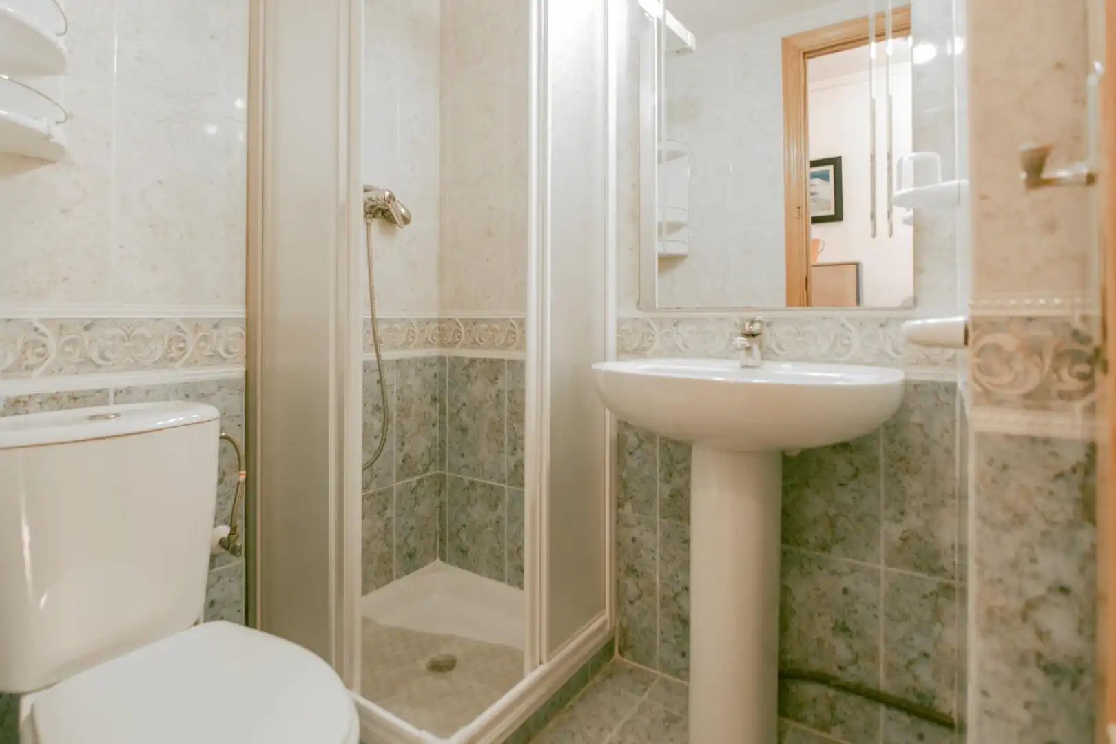 Baño de Apartamento en venta en Gandia con Terraza y Piscina comunitaria