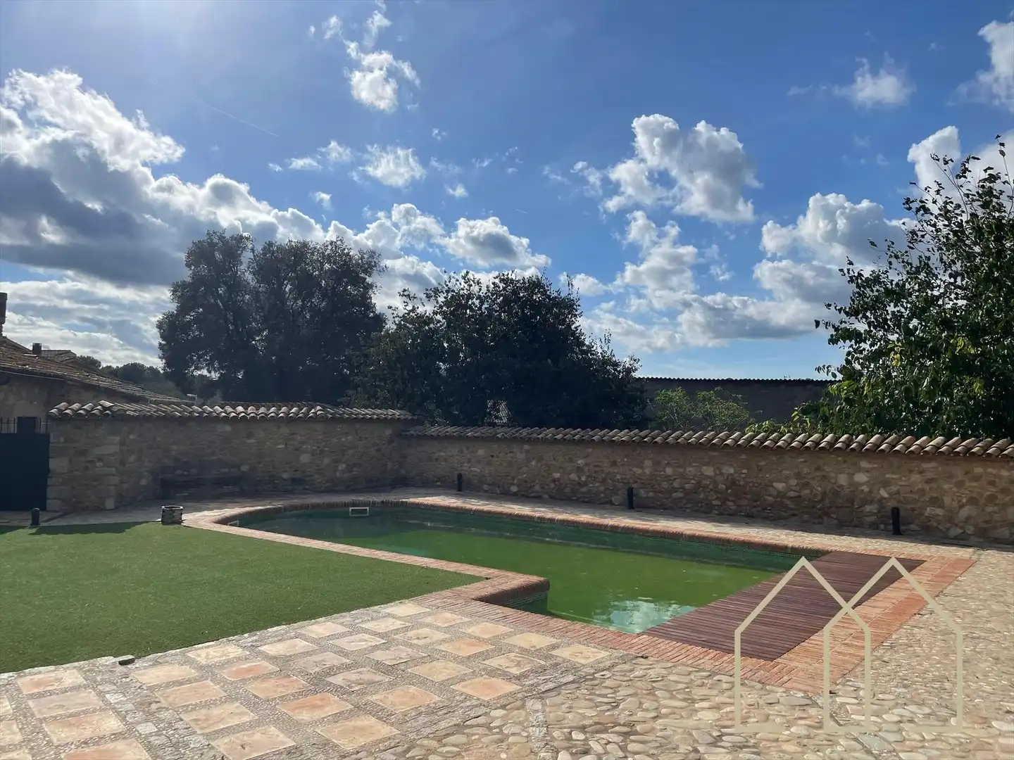 Piscina de Casa o chalet en venta en Sant Joan de Mollet con Aire acondicionado, Calefacción y Jardín privado