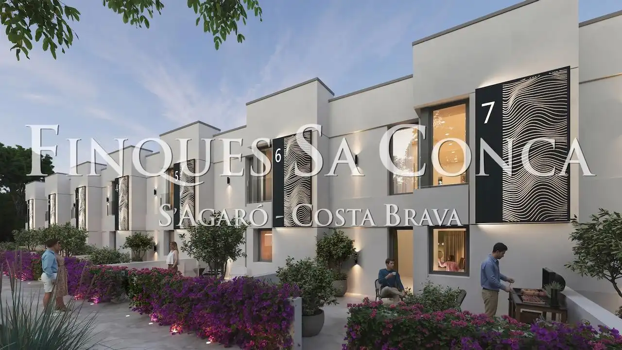 Vista exterior de Casa o xalet en venda en Castell d'Aro, Platja d'Aro i s'Agaró amb Calefacció i Piscina comunitària