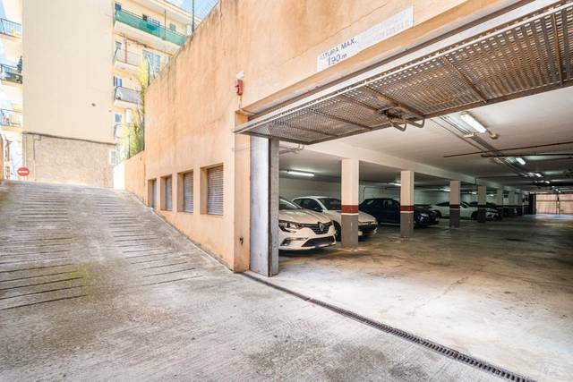 Garaje en Venta en S'Arenal