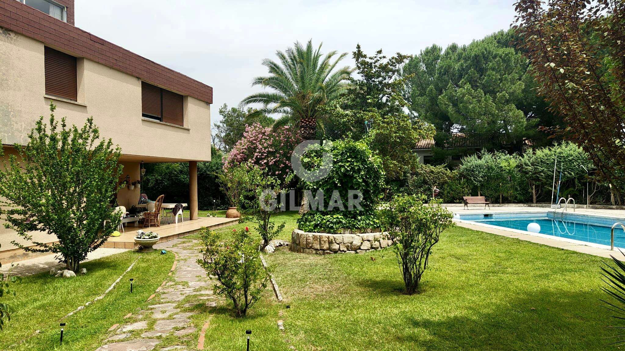 Jardí de Casa o xalet en venda en Villanueva de la Cañada amb Calefacció, Jardí privat i Piscina