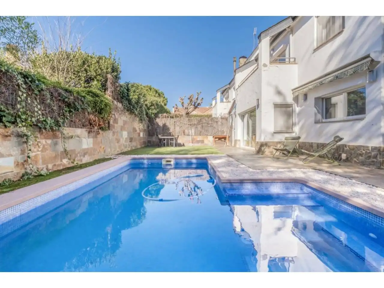 Swimming pool of Houses for rent in Matadepera  with Heating, Private garden and Parquet flooring