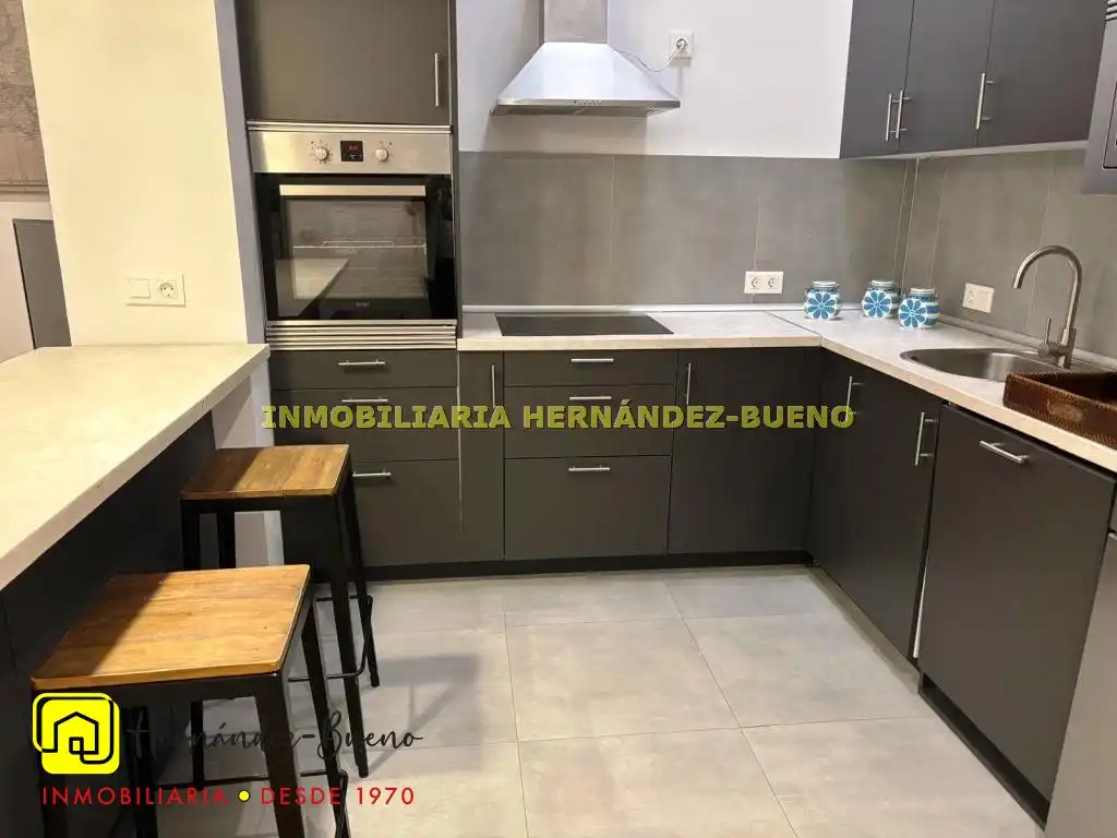Cuina de Pis en venda en Salamanca amb Aire condicionat, Calefacció i Moblat