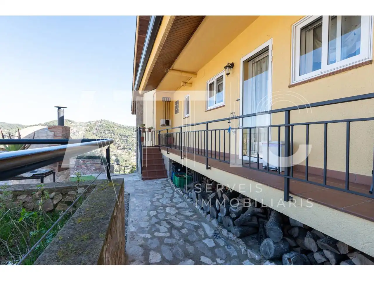 Vista exterior de Casa o xalet en venda en Castellar del Vallès amb Aire condicionat, Calefacció i Terrassa