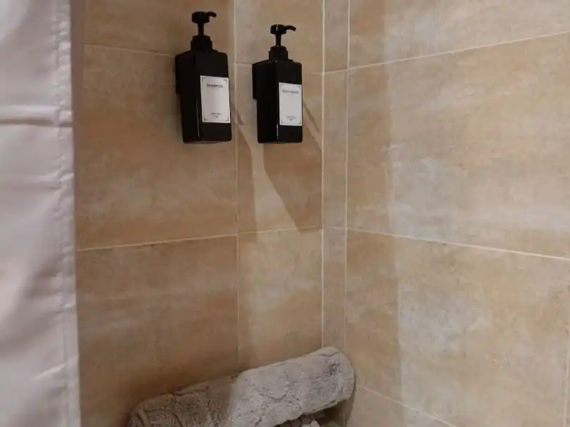 Bathroom of Flat for sale in Monachil  with Air Conditioner