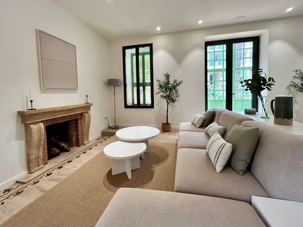 Sala de estar de Apartamento de alquiler en Dénia con Aire acondicionado, Jardín privado y Terraza