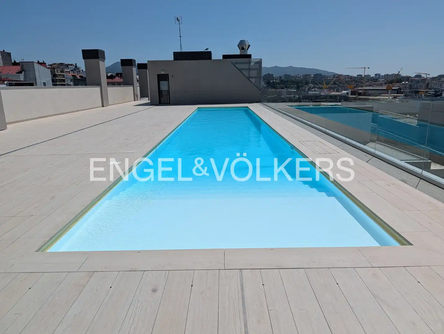 Swimming pool of Flat for rent in Vigo   with Heating and Balcony