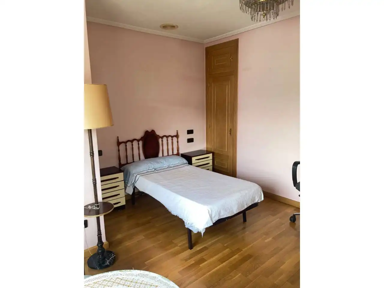 Habitación de Piso en venta en León Capital  con Calefacción, Parquet y Terraza