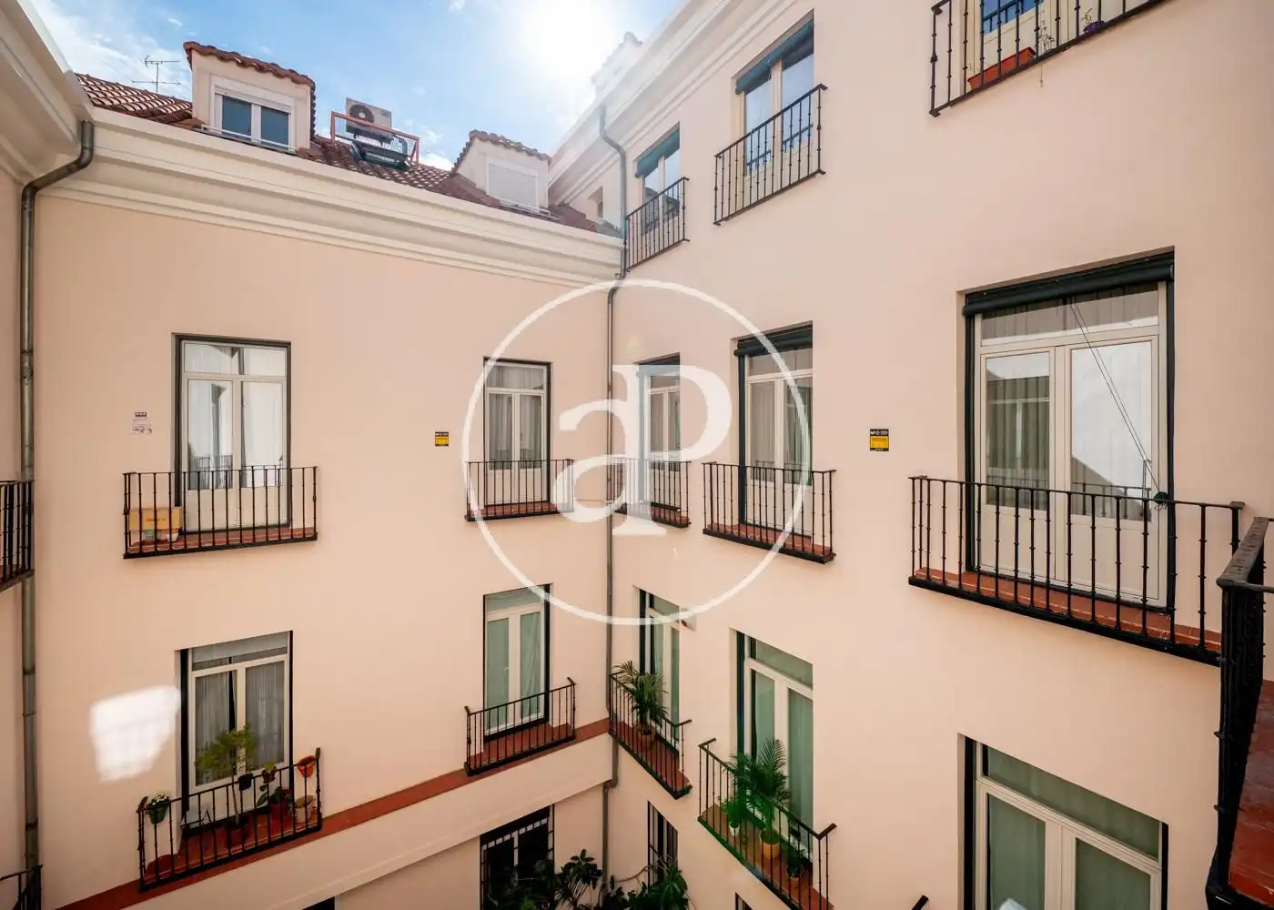 Vista exterior de Dúplex en venta en Madrid con Aire acondicionado, Calefacción y Amueblado