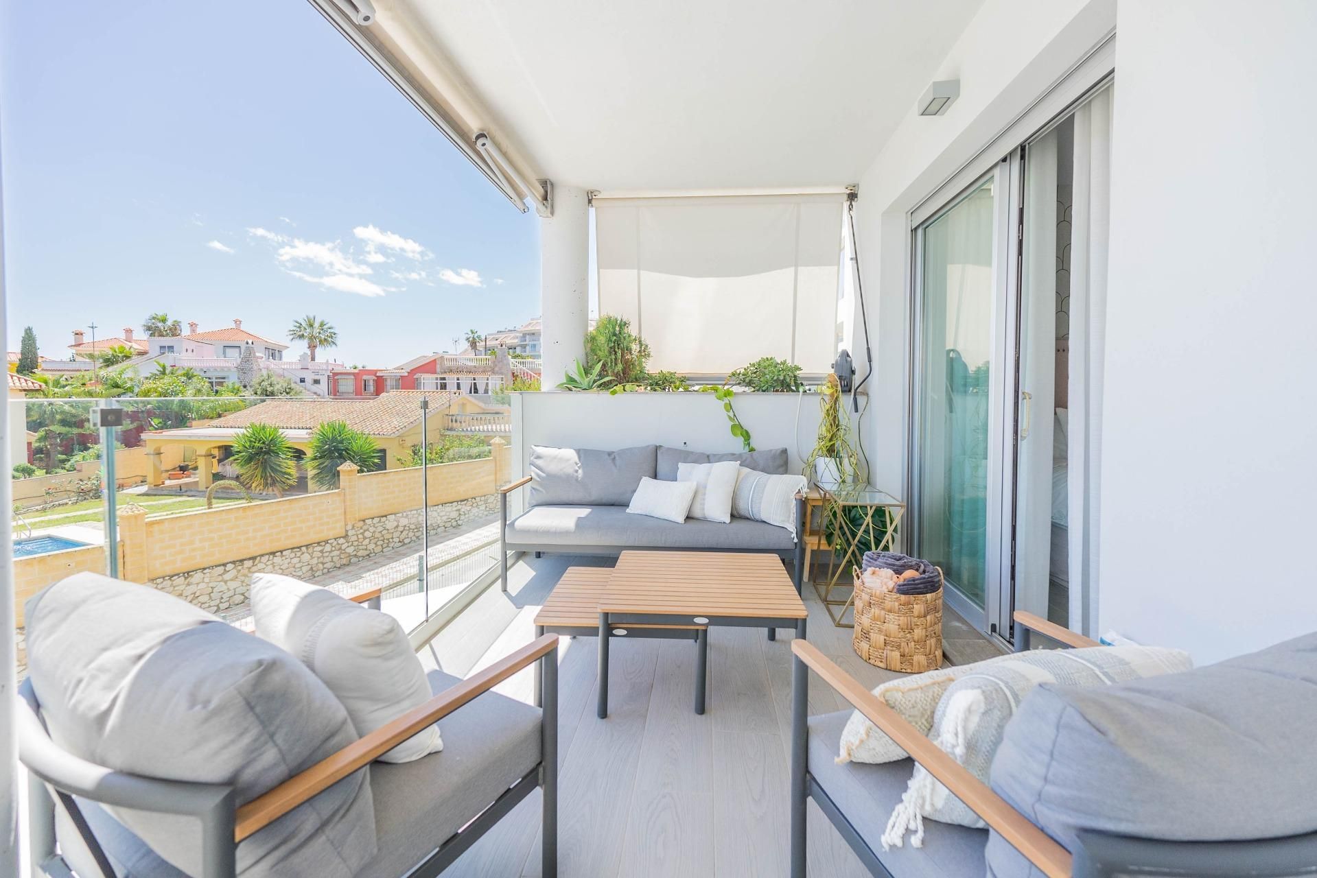 Terrassa de Apartament en venda en Fuengirola amb Aire condicionat, Calefacció i Jardí privat