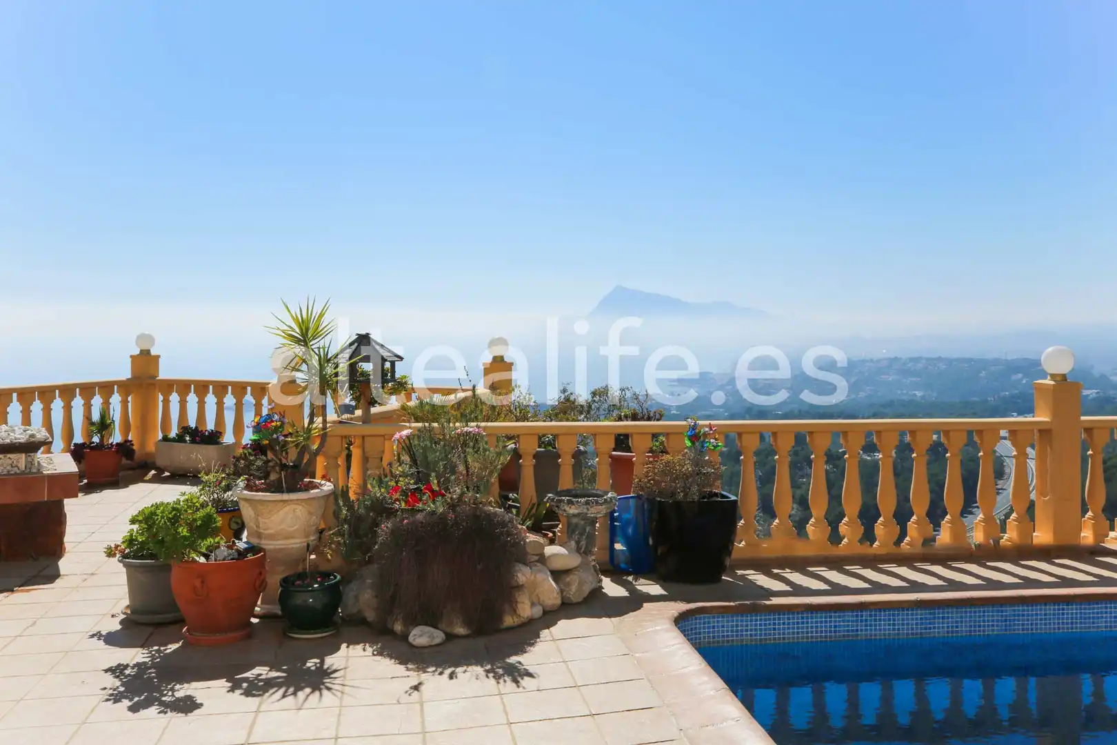 Vista exterior de Casa o chalet en venta en Altea con Aire acondicionado, Calefacción y Jardín privado